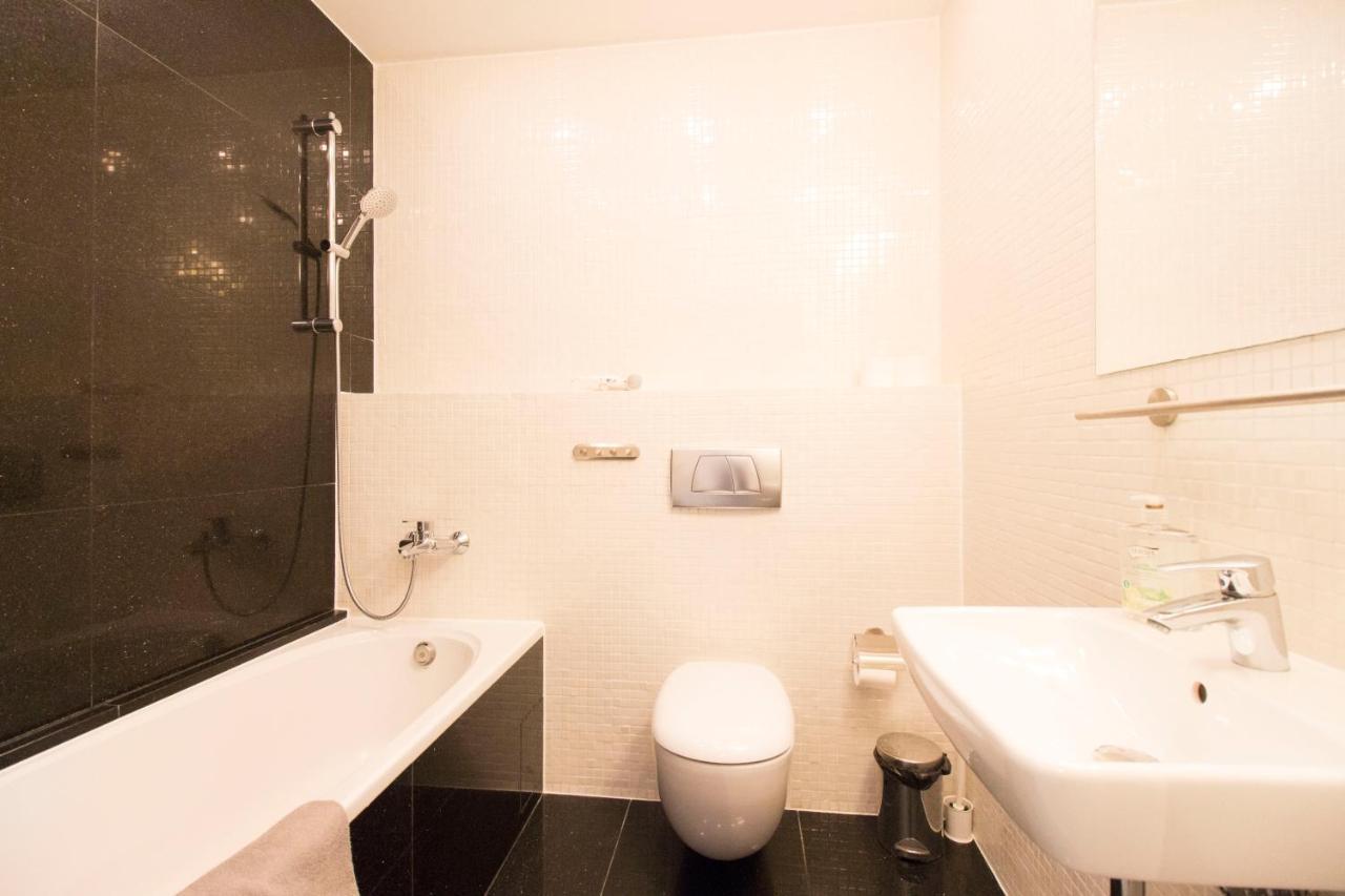 Happy Estate Apartments - Trakt Kupiecki ヴロツワフ エクステリア 写真