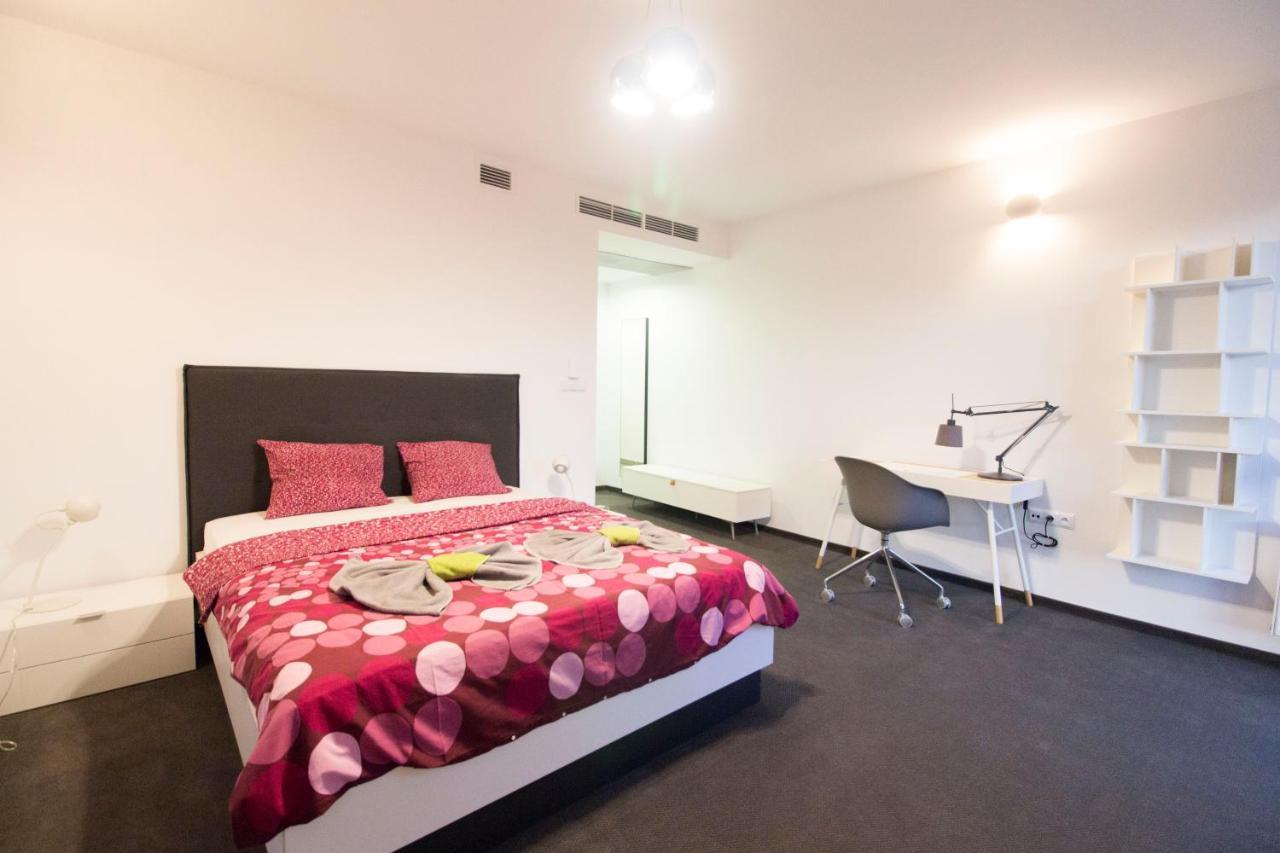 Happy Estate Apartments - Trakt Kupiecki ヴロツワフ エクステリア 写真