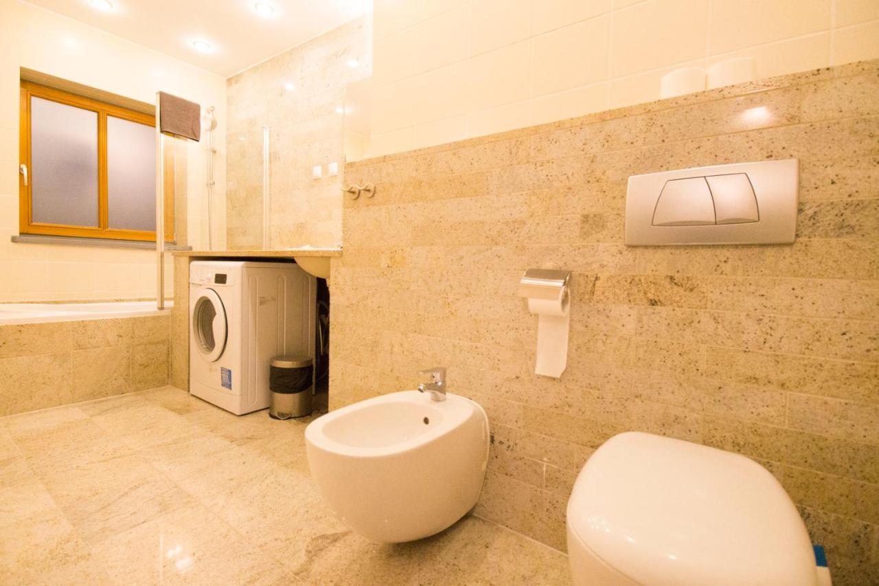 Happy Estate Apartments - Trakt Kupiecki ヴロツワフ エクステリア 写真
