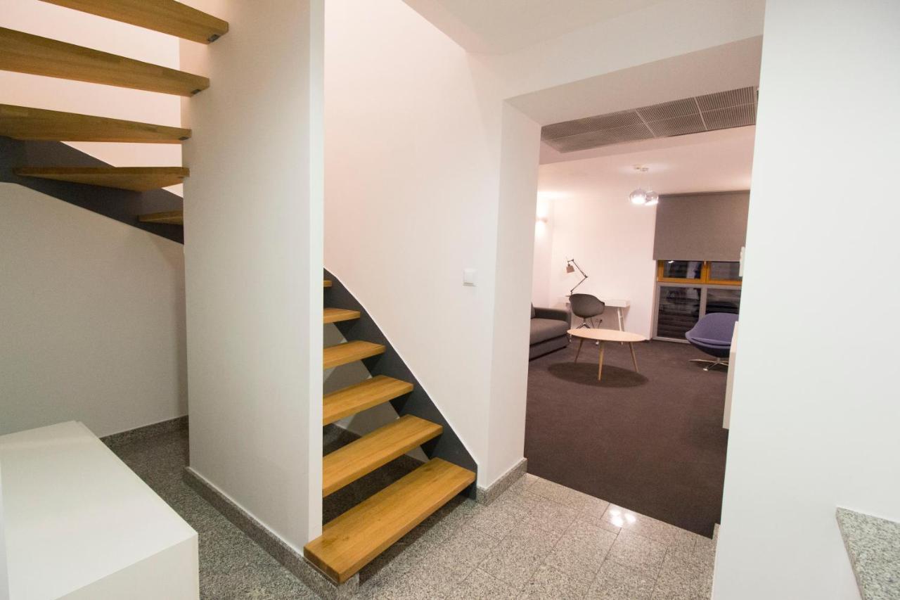 Happy Estate Apartments - Trakt Kupiecki ヴロツワフ エクステリア 写真